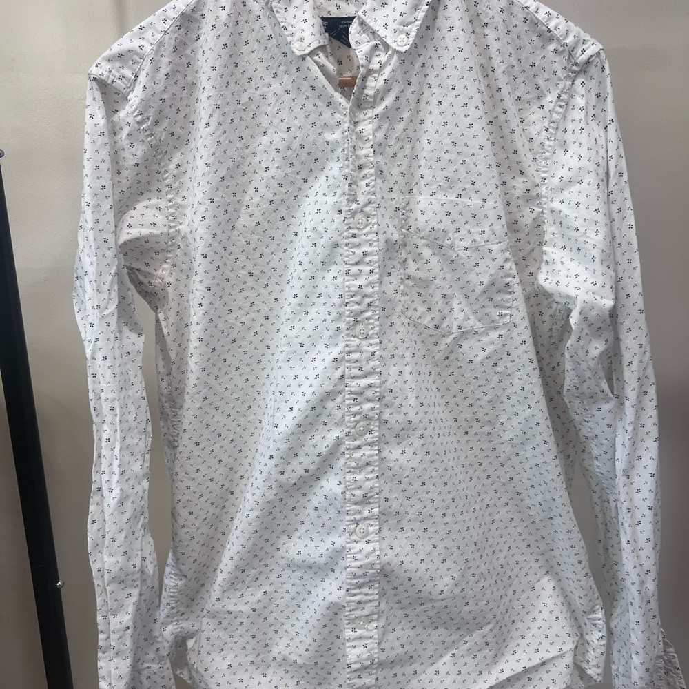 GAP Men's White Button-Down Shirt with Small Blue Microprint